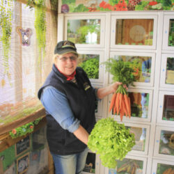 Babette, en train de recharger ses casiers
